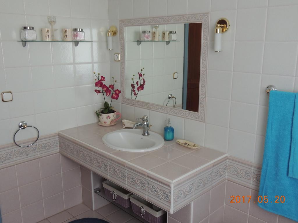 Eszter Apartman Eger Exterior foto